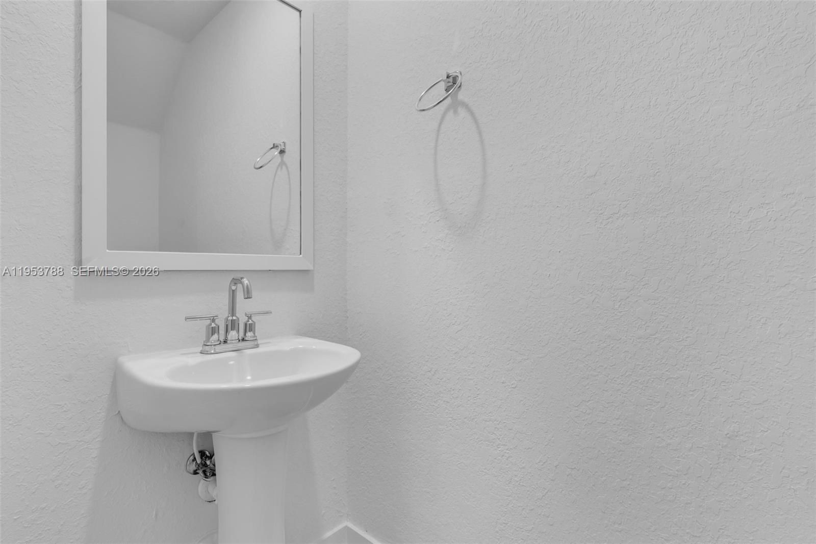 540 Ne 5th Ter Property Photo 9