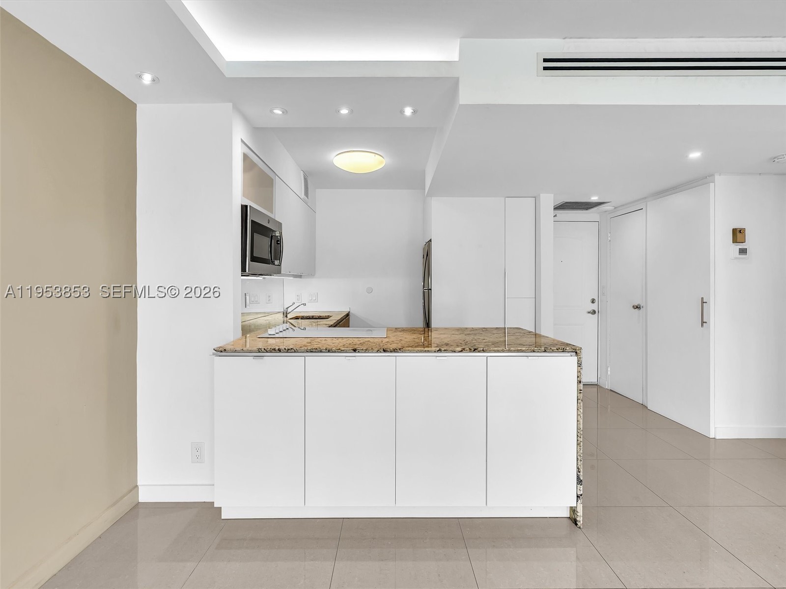 100 Bayview Dr 223 Property Photo 10