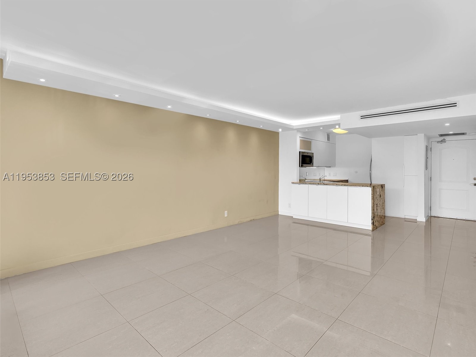 100 Bayview Dr 223 Property Photo 28