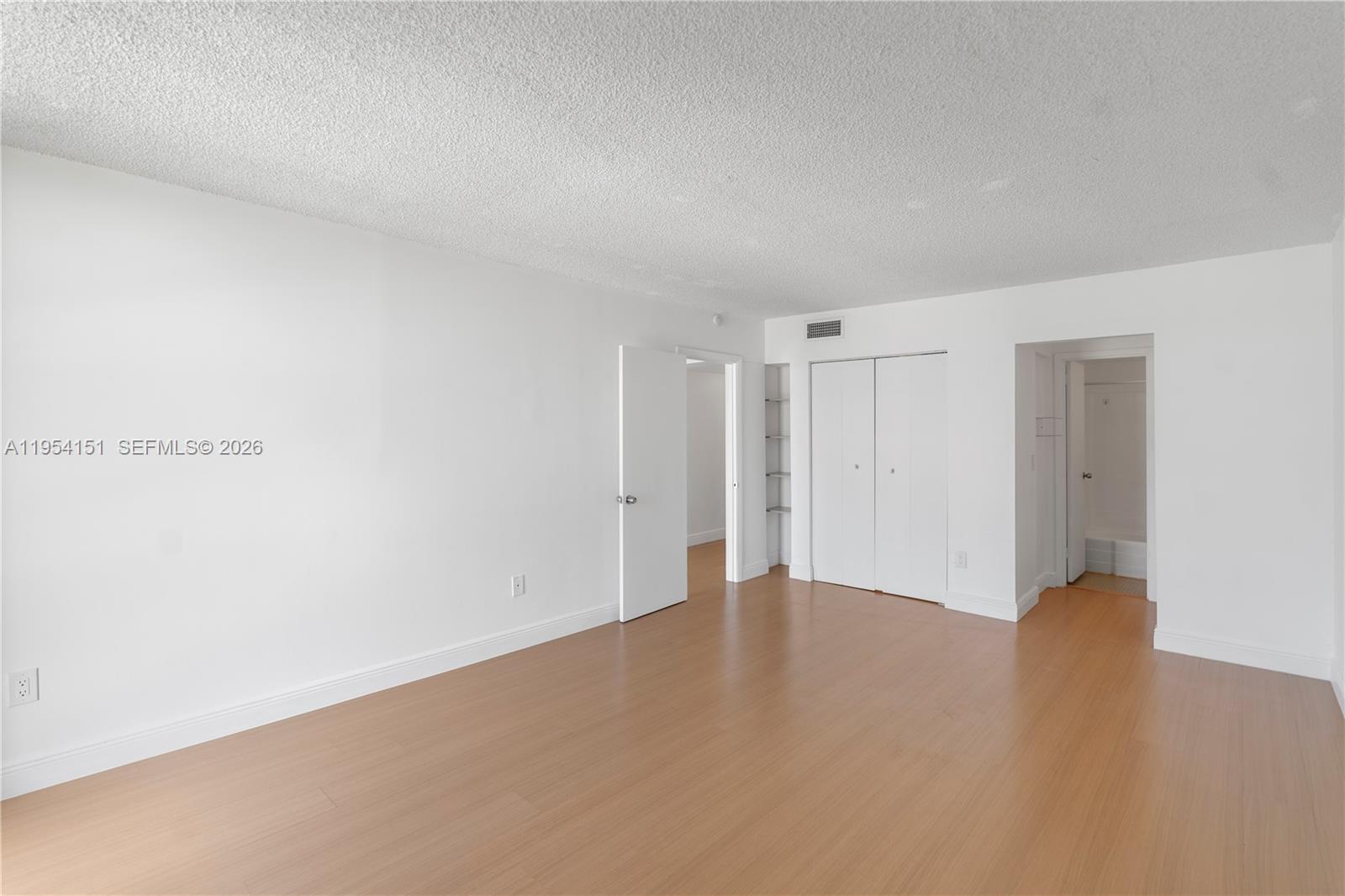 2350 Ne 135th St 1202 Property Photo 17