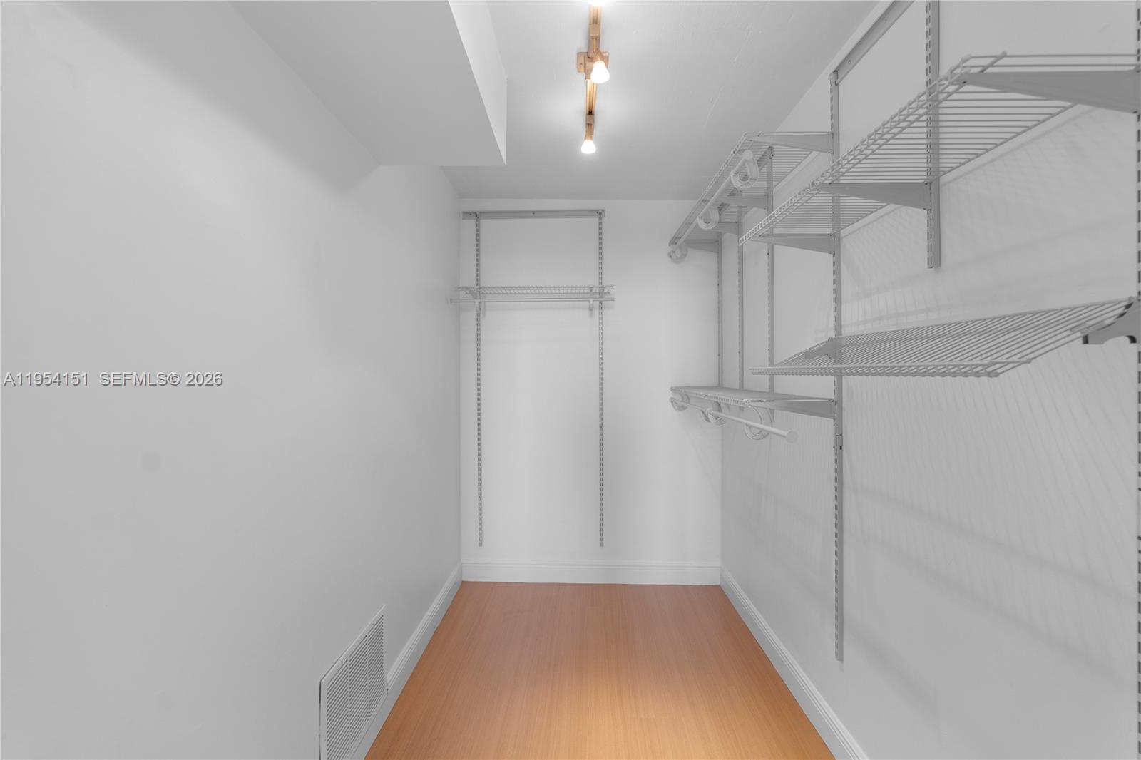2350 Ne 135th St 1202 Property Photo 20