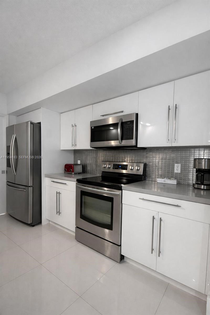 6917 Collins Ave 1206 Property Photo 11