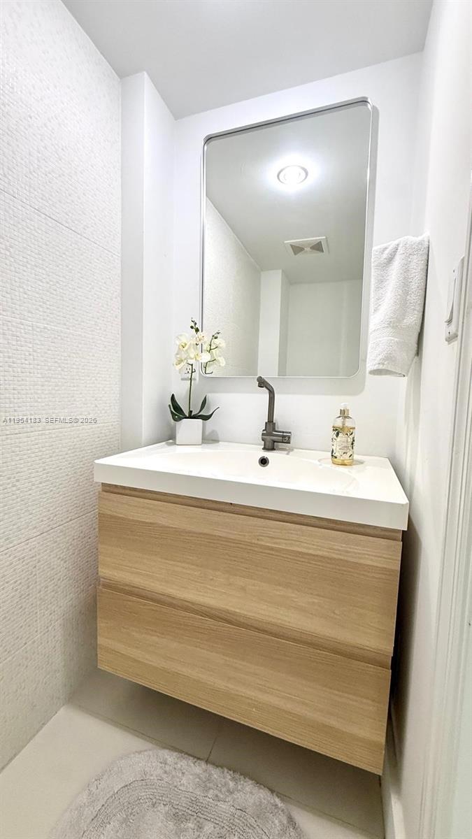 6917 Collins Ave 1206 Property Photo 13