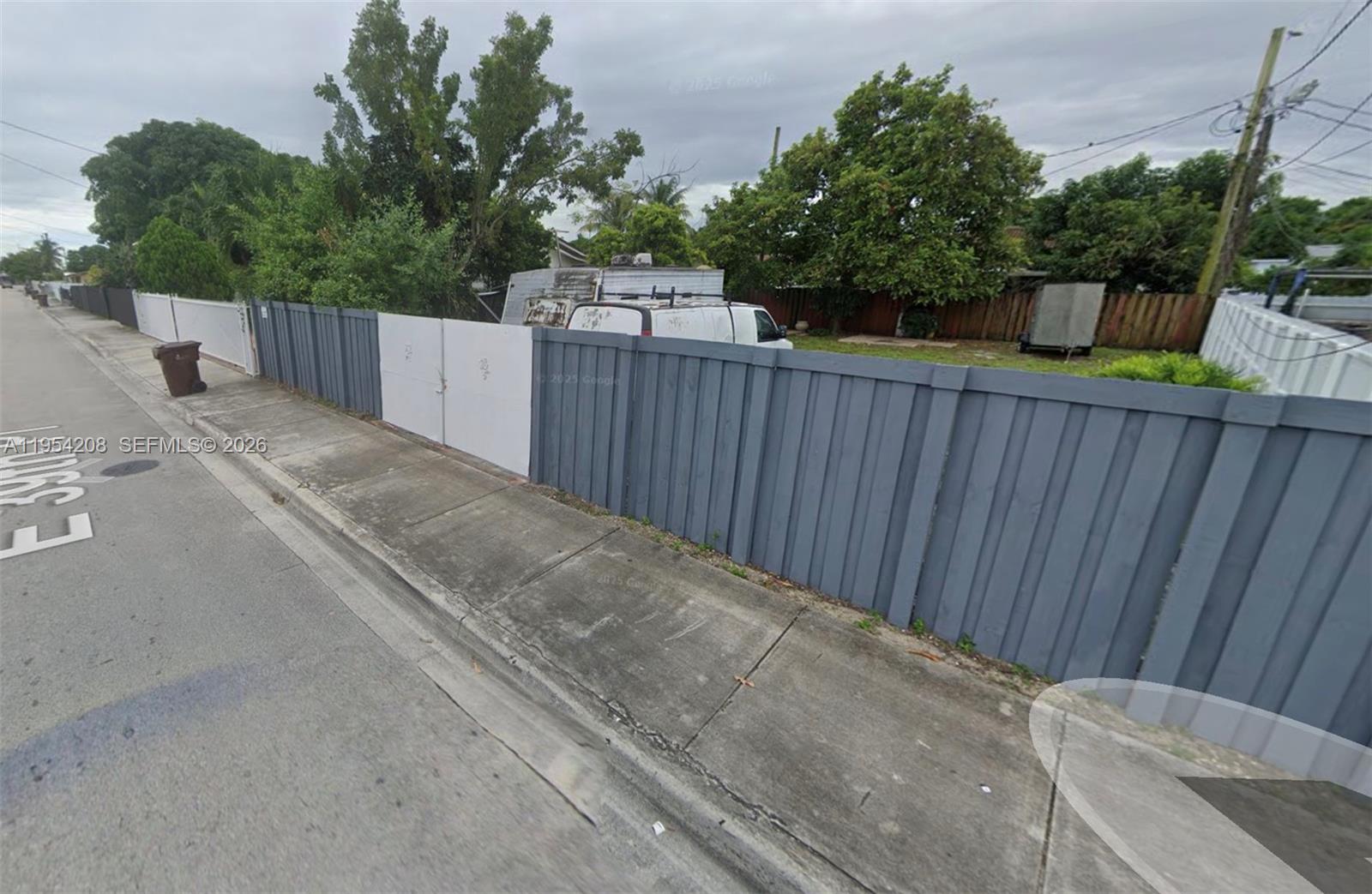 39 E St Property Photo 1