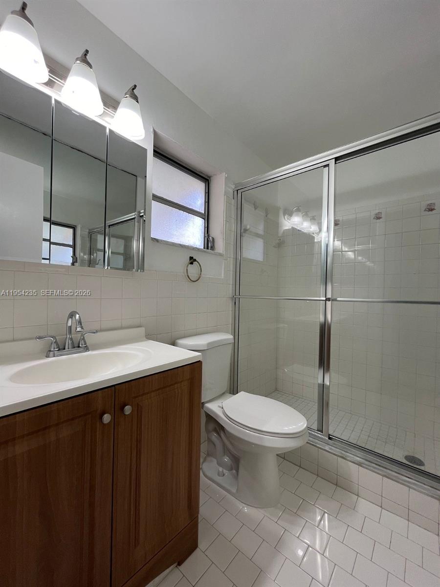 1824 Monroe St 1 Property Photo 3