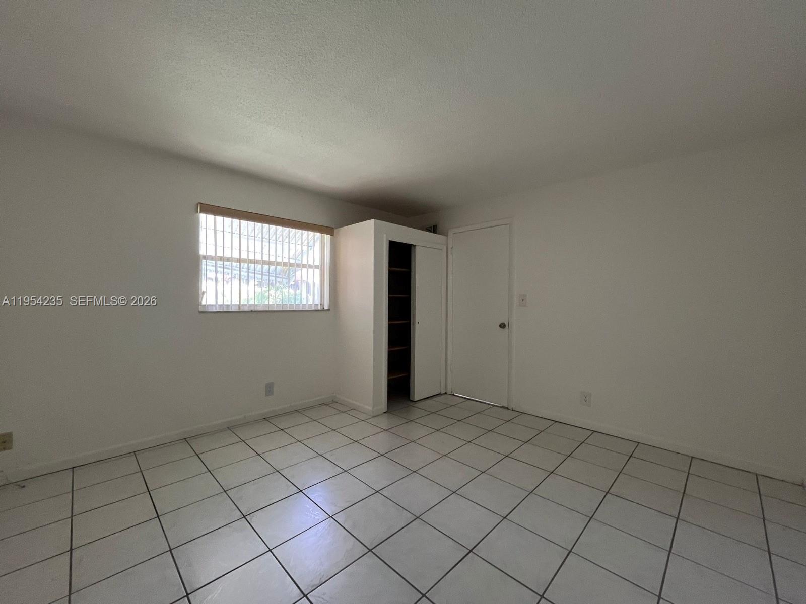 1824 Monroe St 1 Property Photo 6