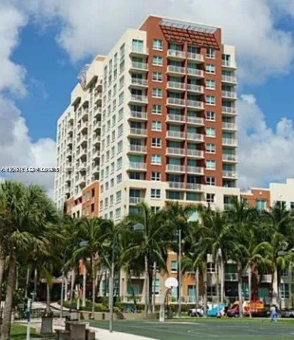 2000 N Bayshore Dr 801 Property Photo 1