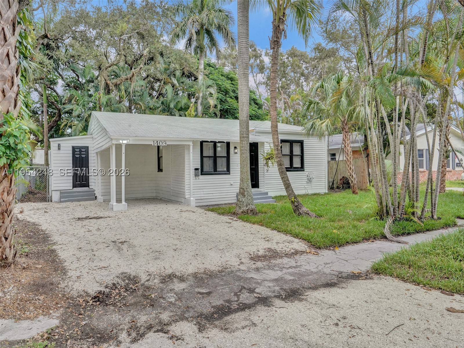 1409 Sw 1st Street Property Photo 1