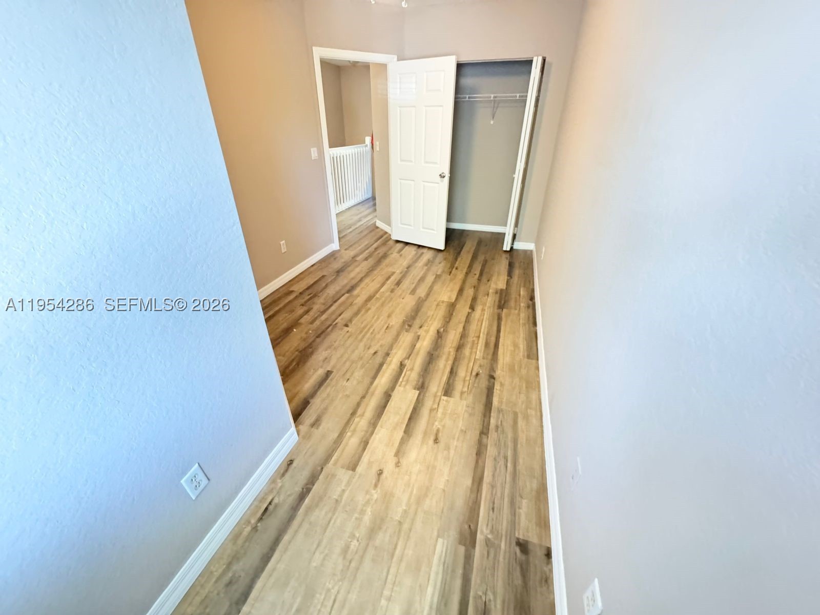 3622 Oleander Ter Property Photo 6