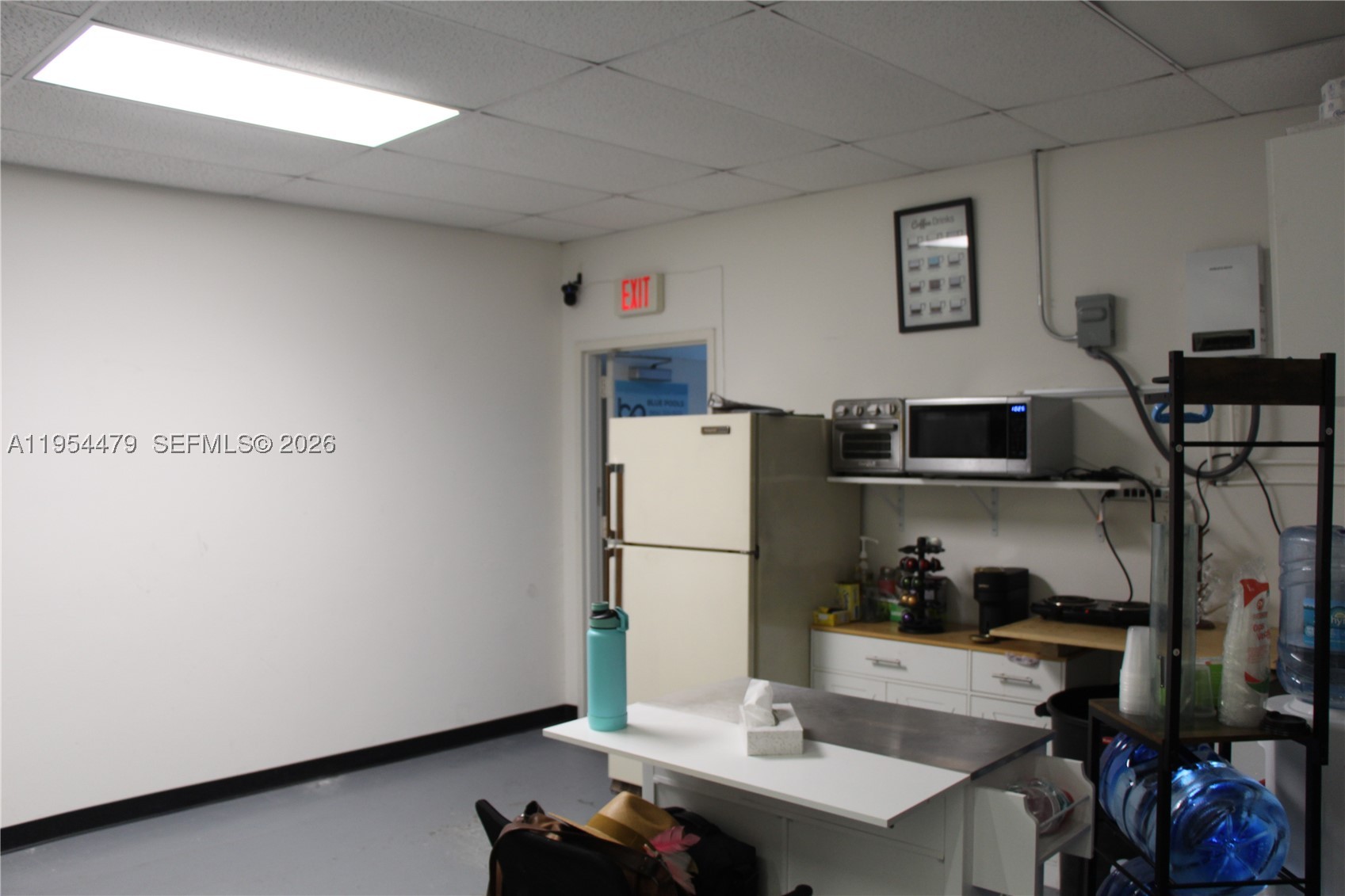 A11954479 Property Photo 25
