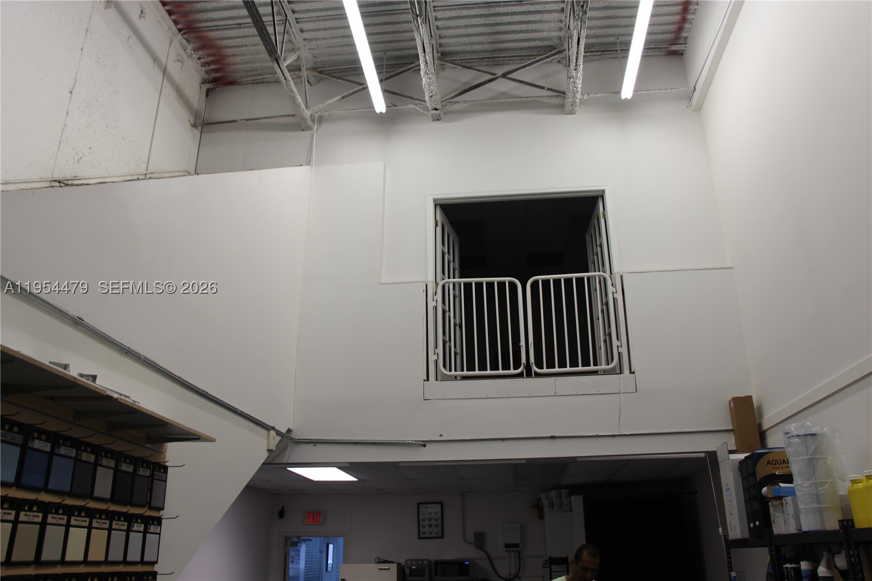 A11954479 Property Photo 33