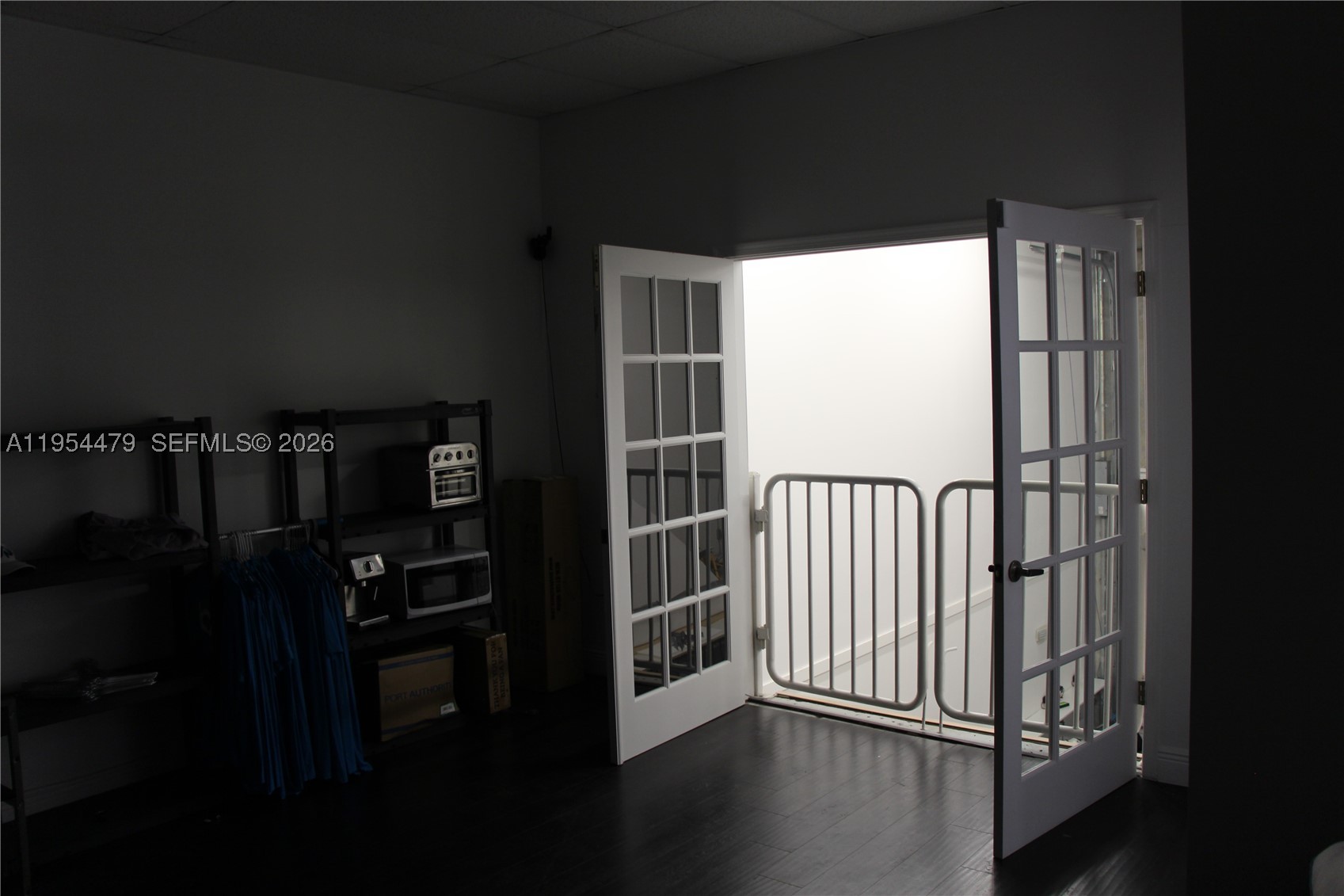 A11954479 Property Photo 37