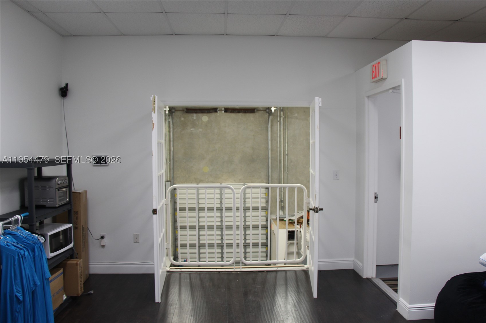 A11954479 Property Photo 39