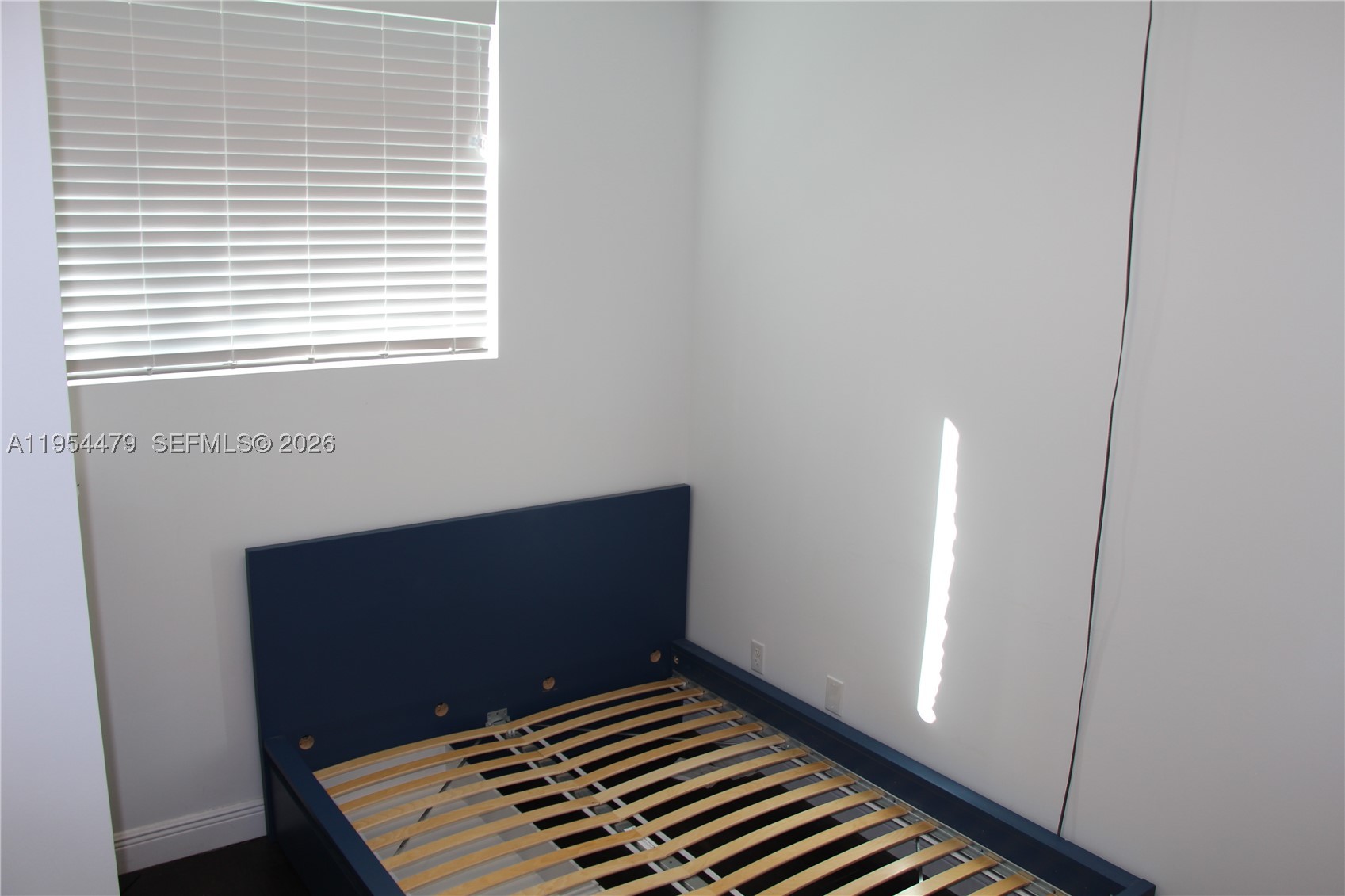 A11954479 Property Photo 40