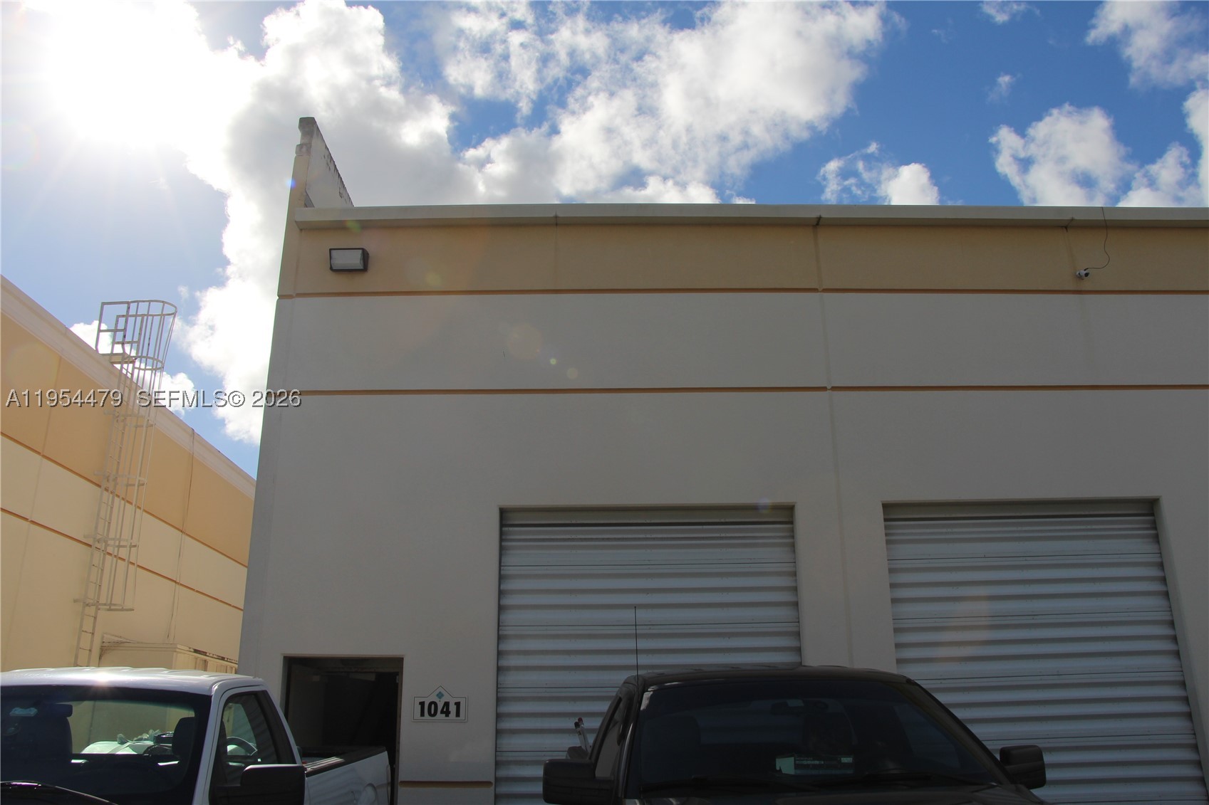 A11954479 Property Photo 44