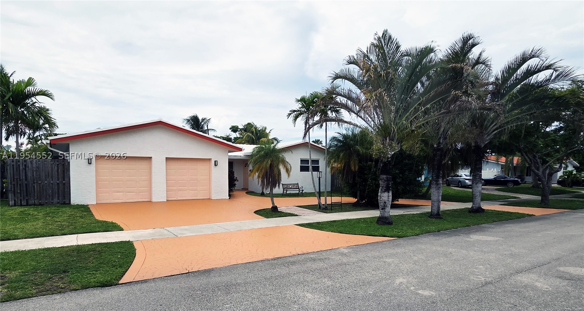 1245 Coral Ln Property Photo 1