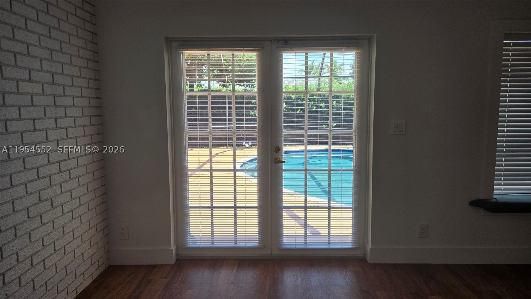 1245 Coral Ln Property Photo 17
