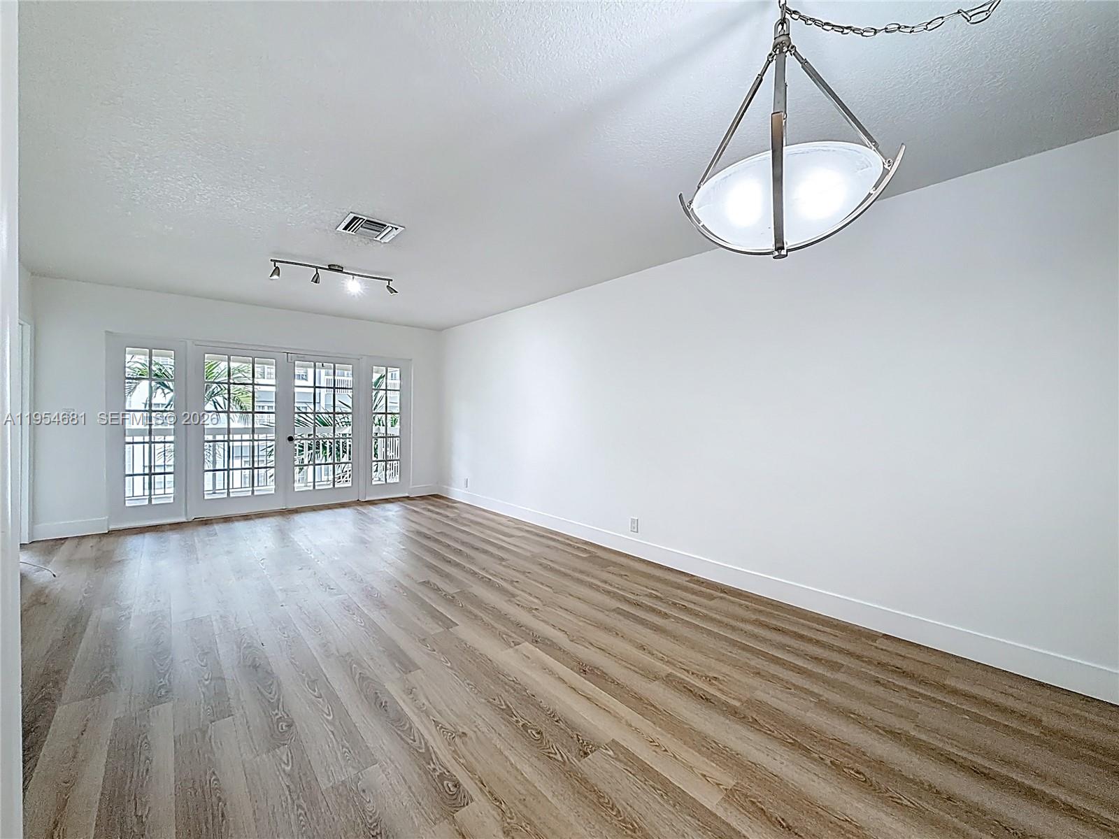 2424 Se 17th Cswy 312b Property Photo 4