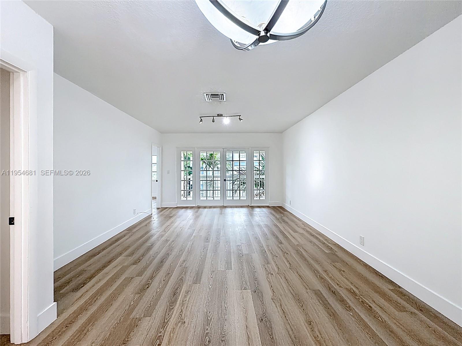 2424 Se 17th Cswy 312b Property Photo 14