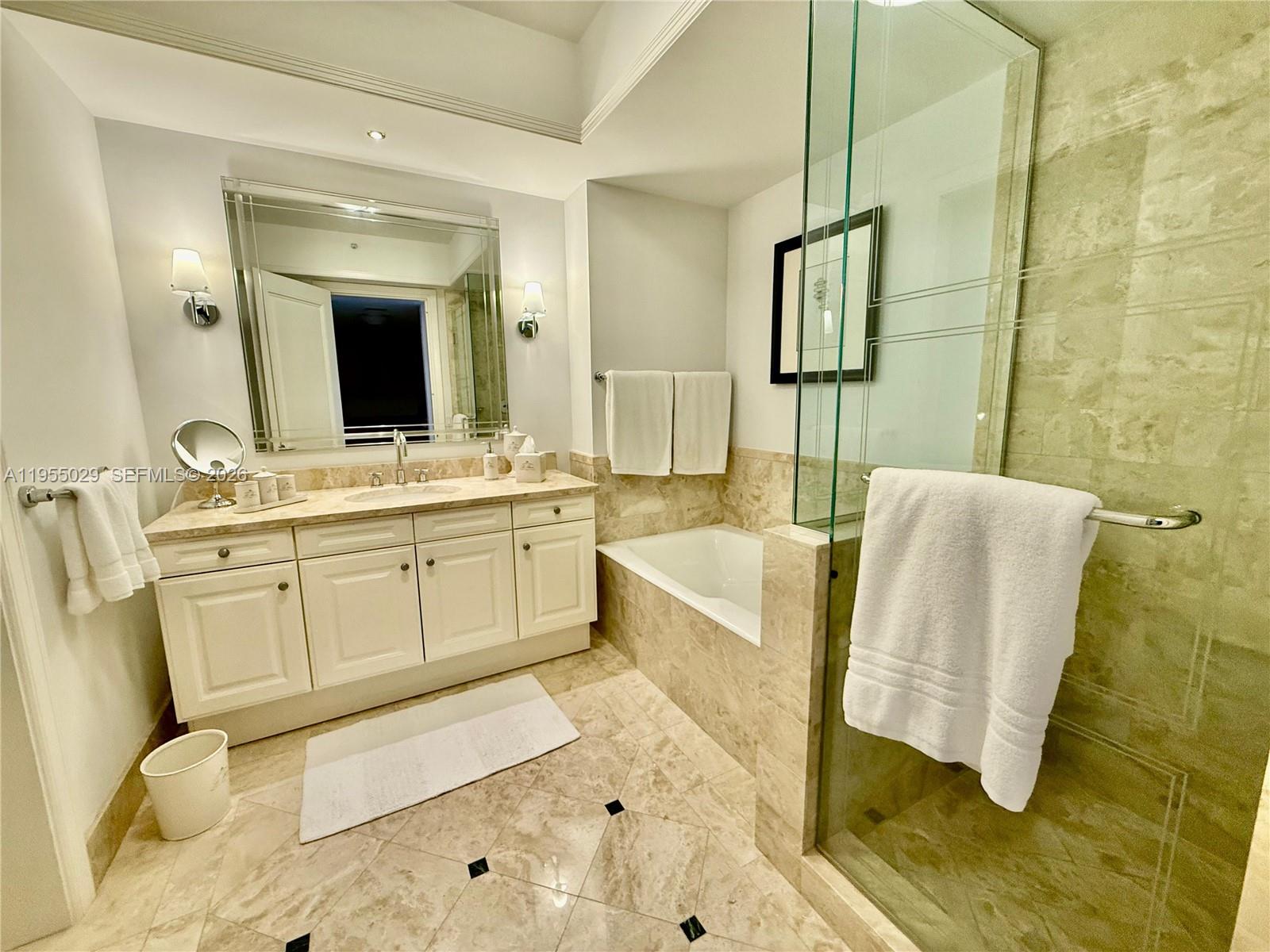1435 Brickell Ave 3508 Property Photo 5