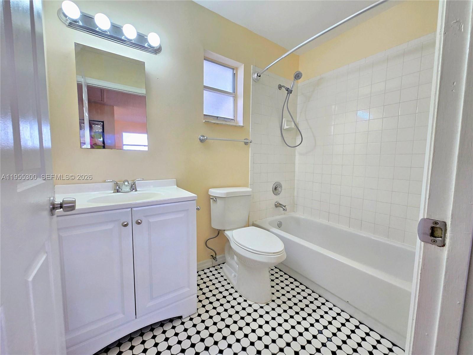 854 Sw 8th Pl Property Photo 14