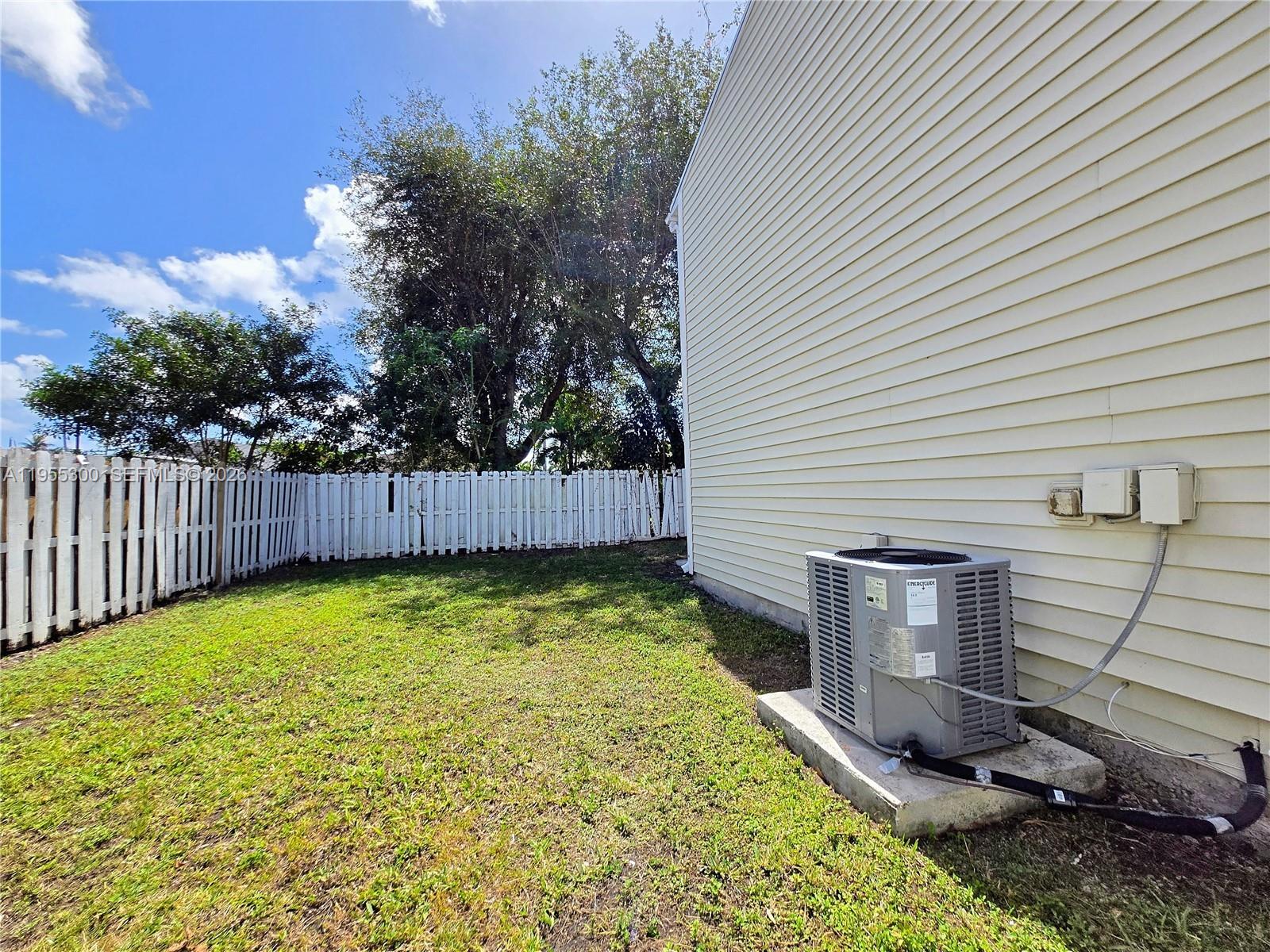 854 Sw 8th Pl Property Photo 22