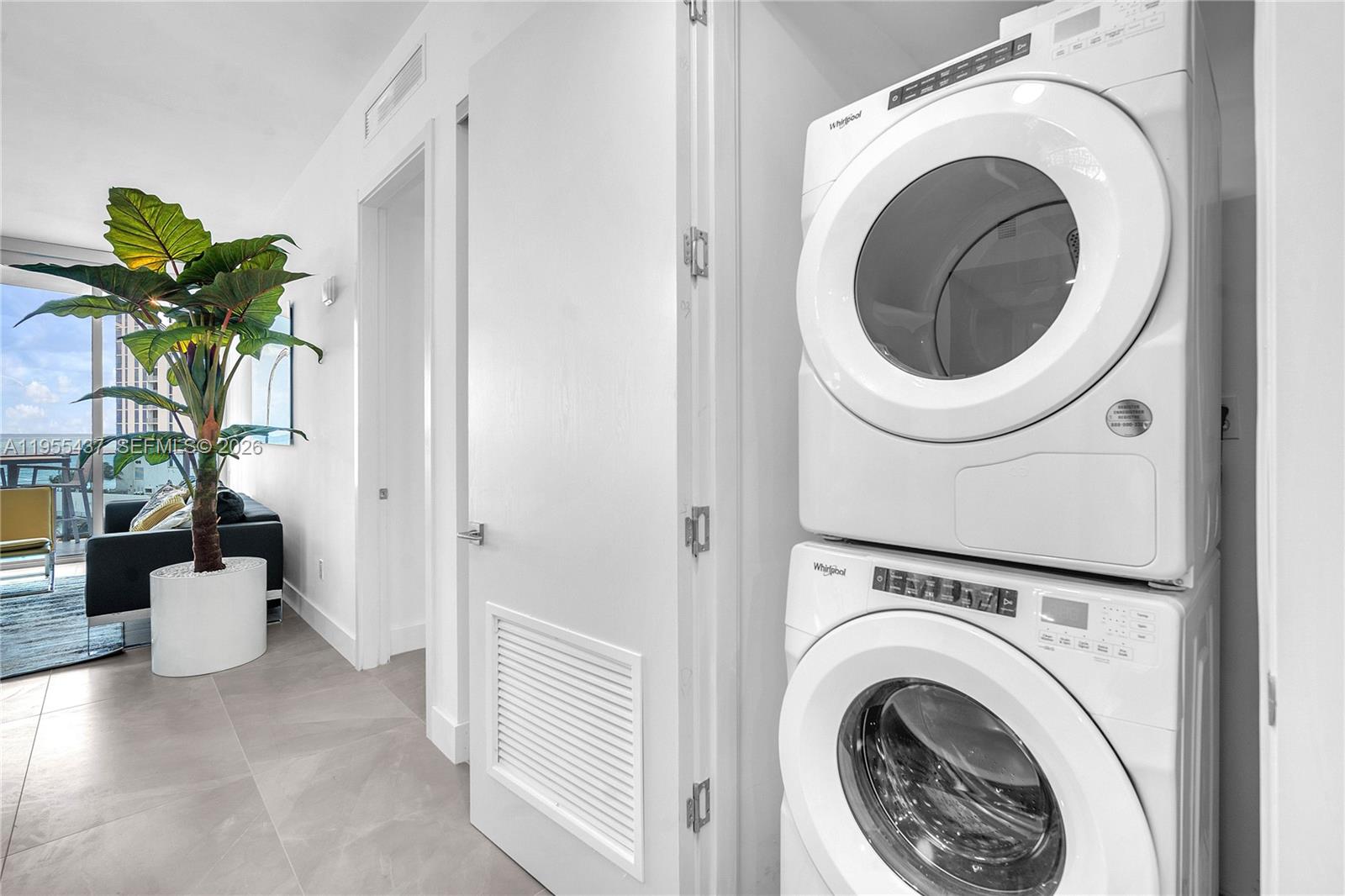 17550 Collins Ave 603 Property Photo 17