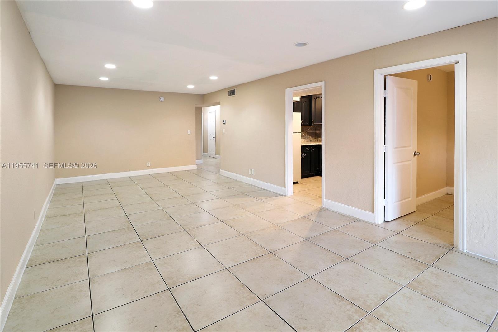 5975 Nw 25th Ct 213 Property Photo 5