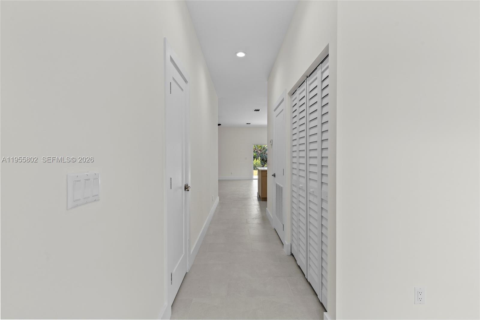 1230 Sw Becker Rd Property Photo 6