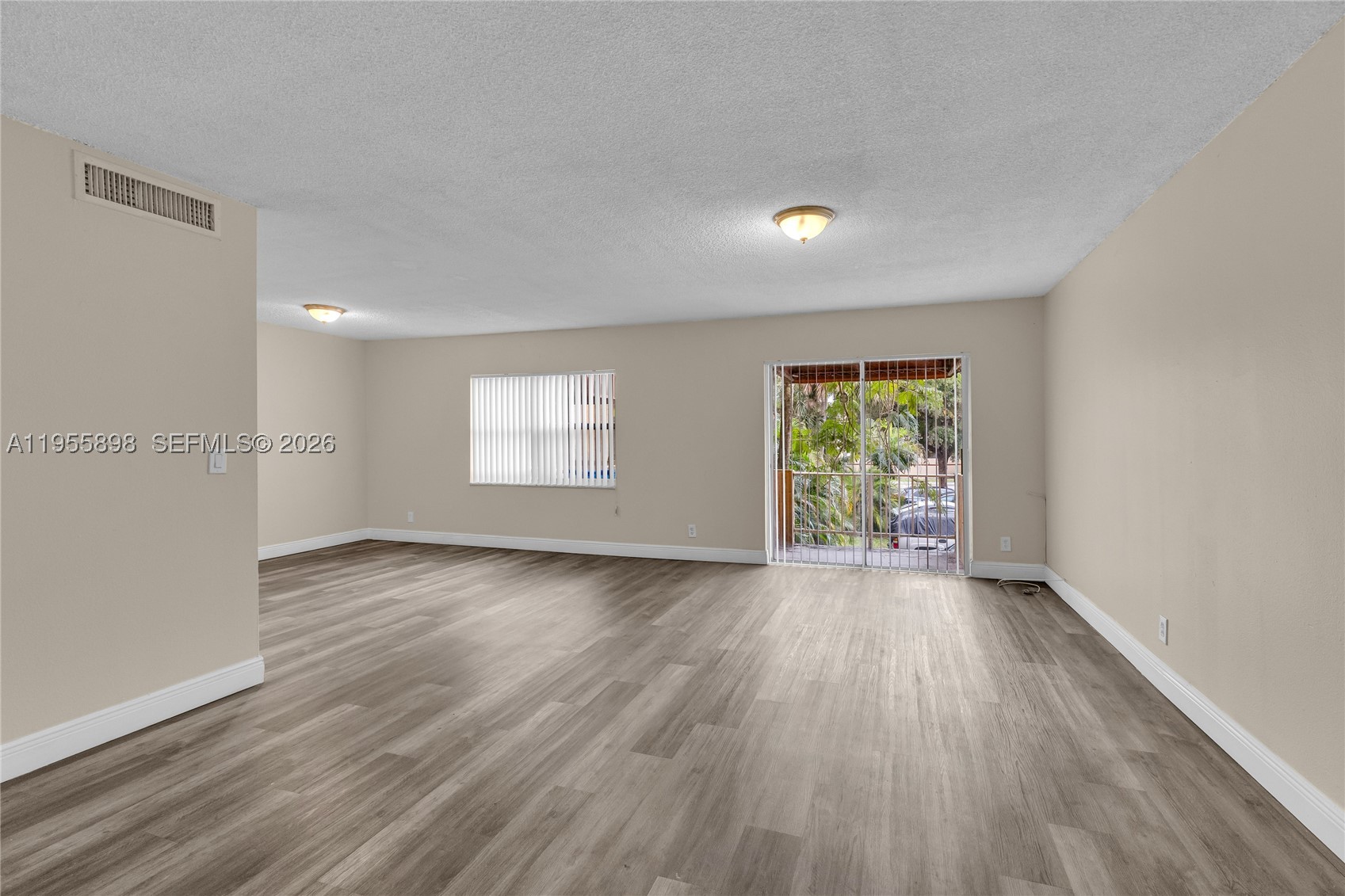17901 Nw 68th Ave T206 Property Photo 4