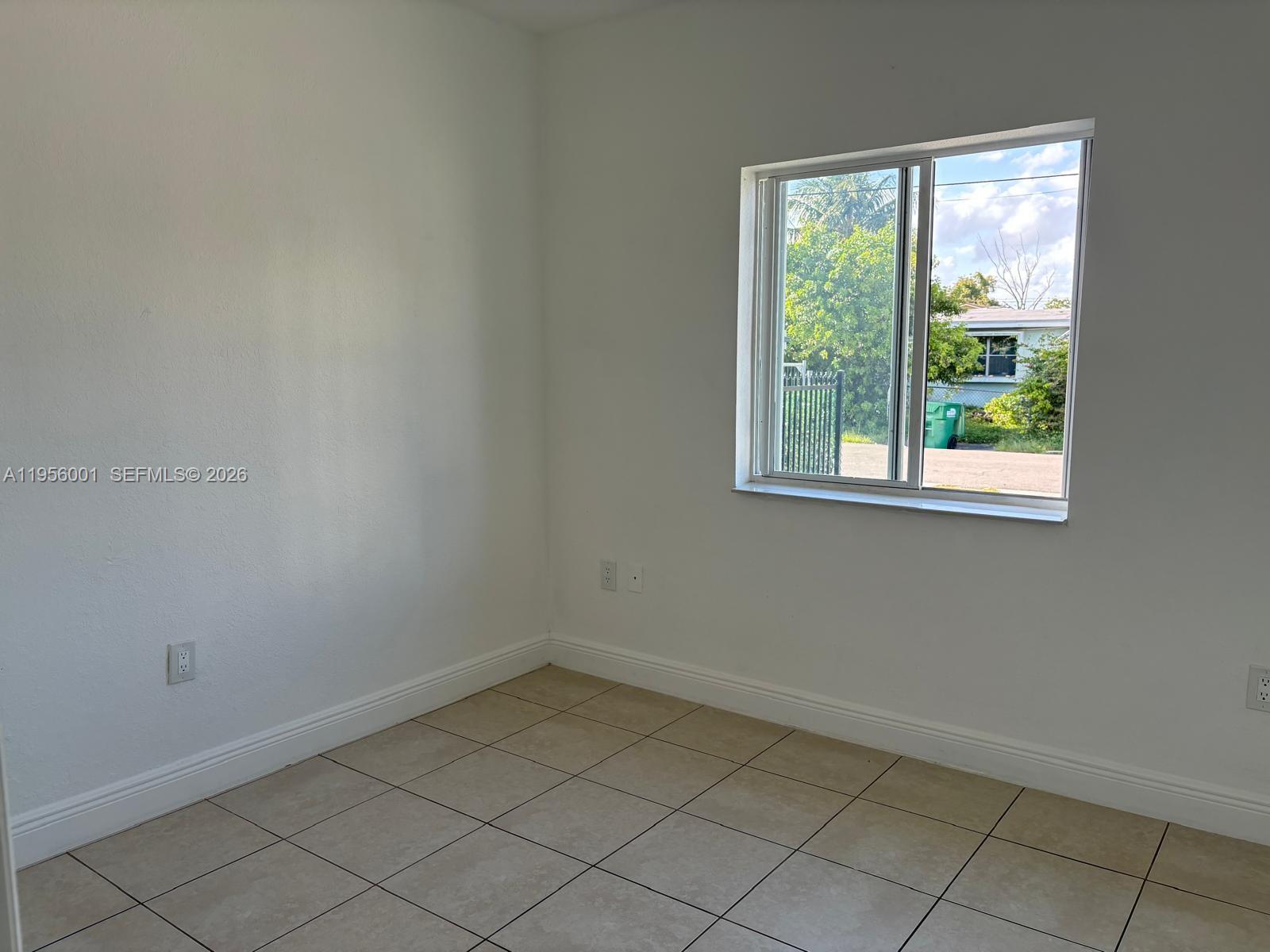 2916 Nw 51st St Property Photo 14