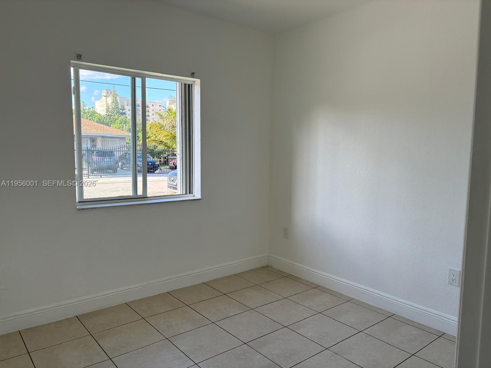 2916 Nw 51st St Property Photo 15
