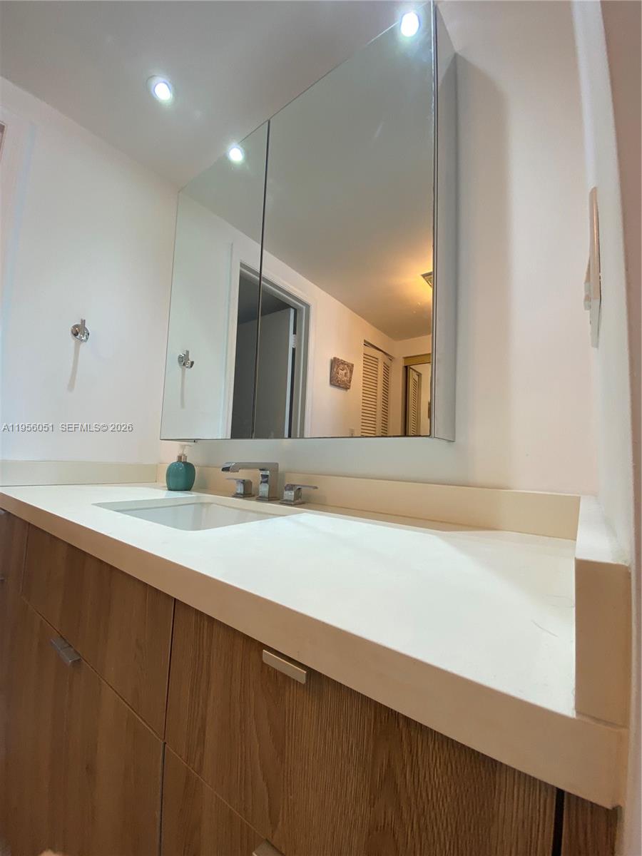 A11956051 Property Photo 18
