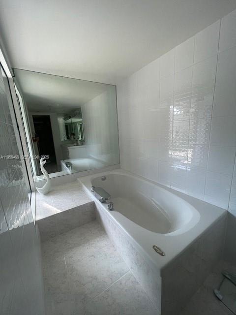 20408 Ne 34th Ct 21 Property Photo 8