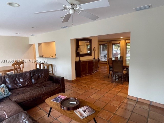 1110 Redbird Ave Property Photo 15