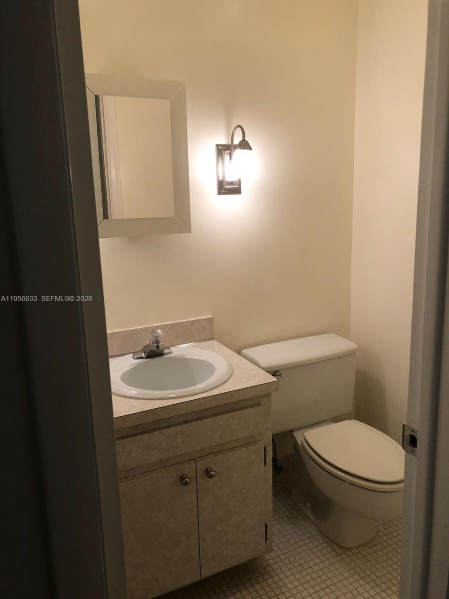 4000 N Hills Dr 32 Property Photo 8