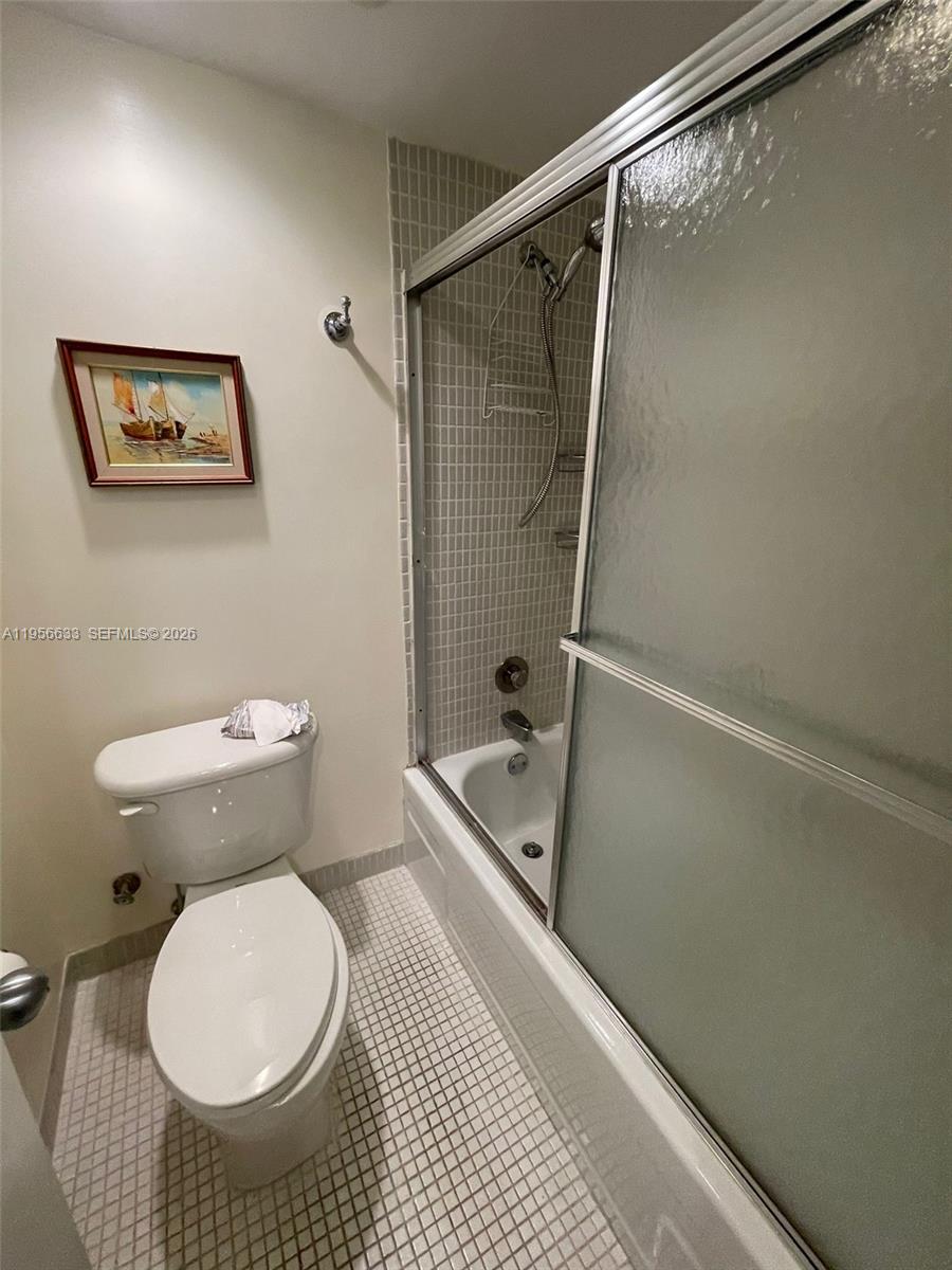 4000 N Hills Dr 32 Property Photo 14
