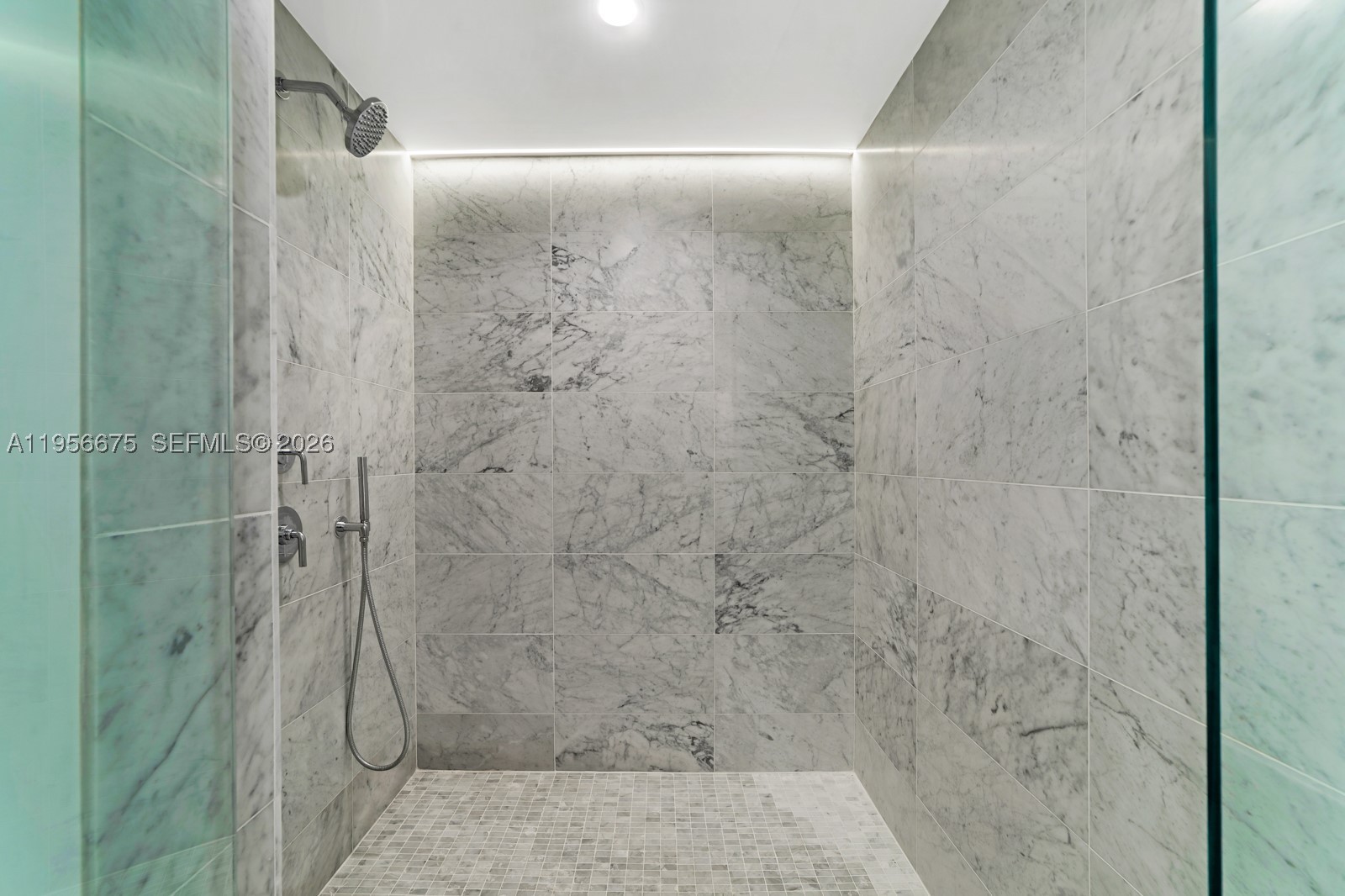 9221 E Bay Harbor Drive 412 Property Photo 11