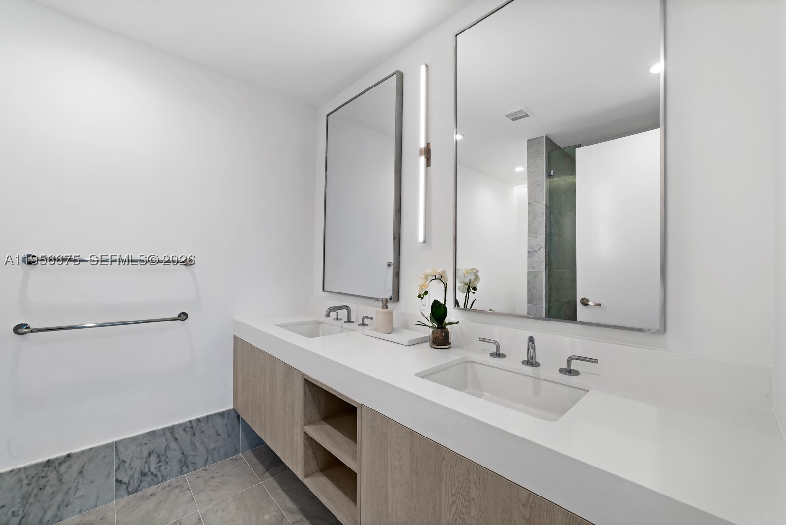 9221 E Bay Harbor Drive 412 Property Photo 12
