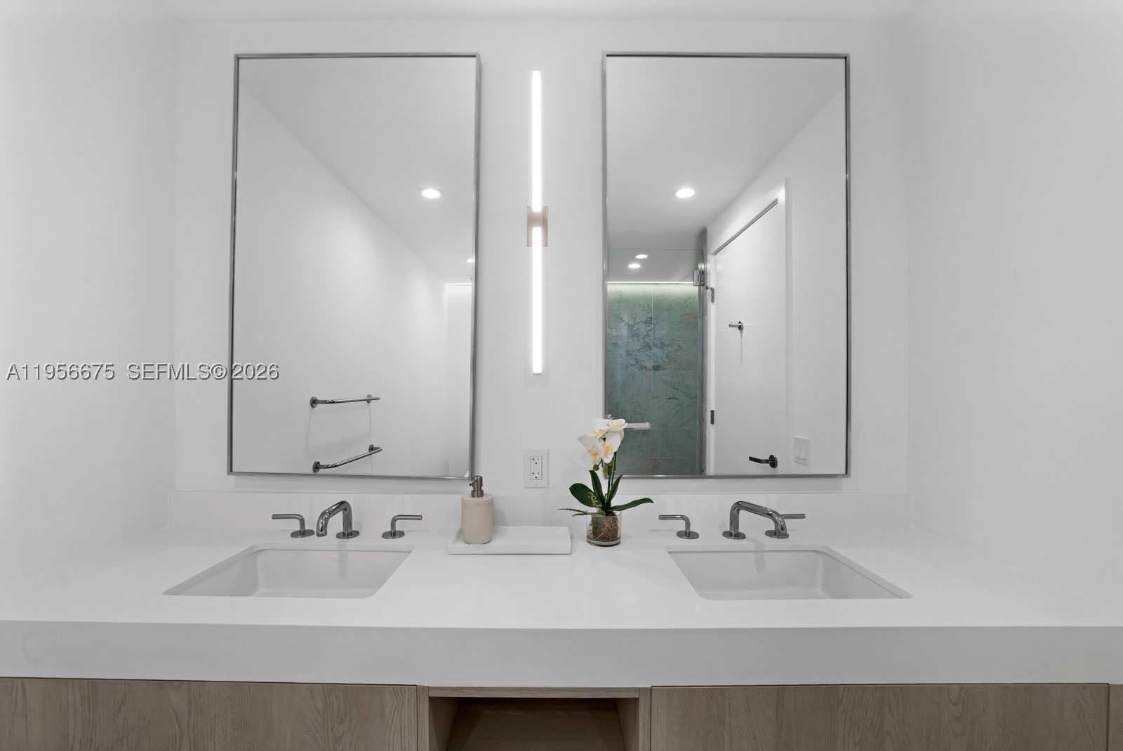 9221 E Bay Harbor Drive 412 Property Photo 13