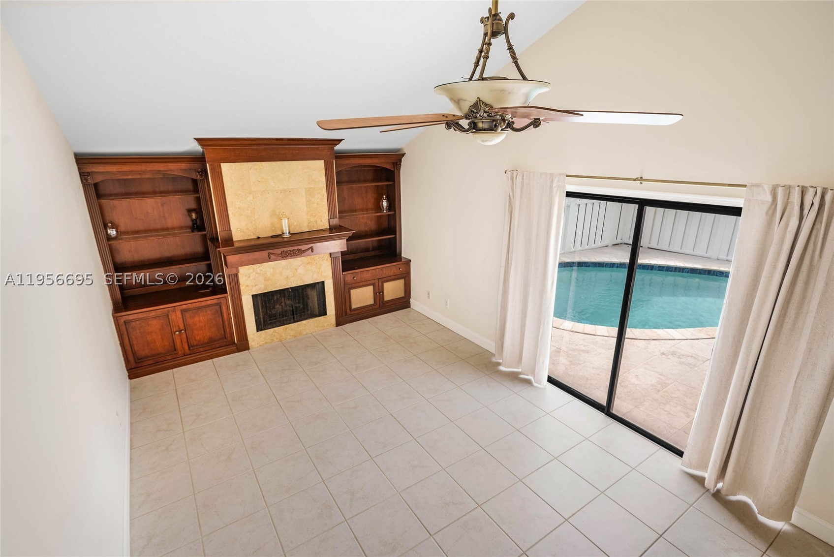 804 Summerwinds Ln Property Photo 5
