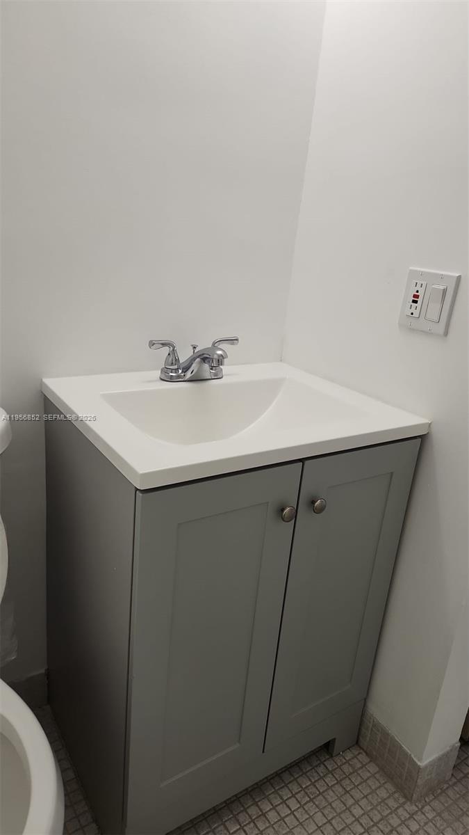 4174 Inverrary Dr 311 Property Photo 4