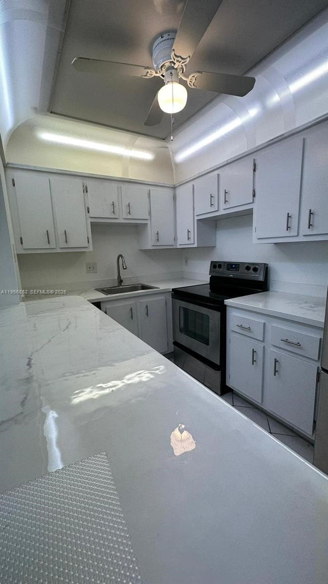 4174 Inverrary Dr 311 Property Photo 12
