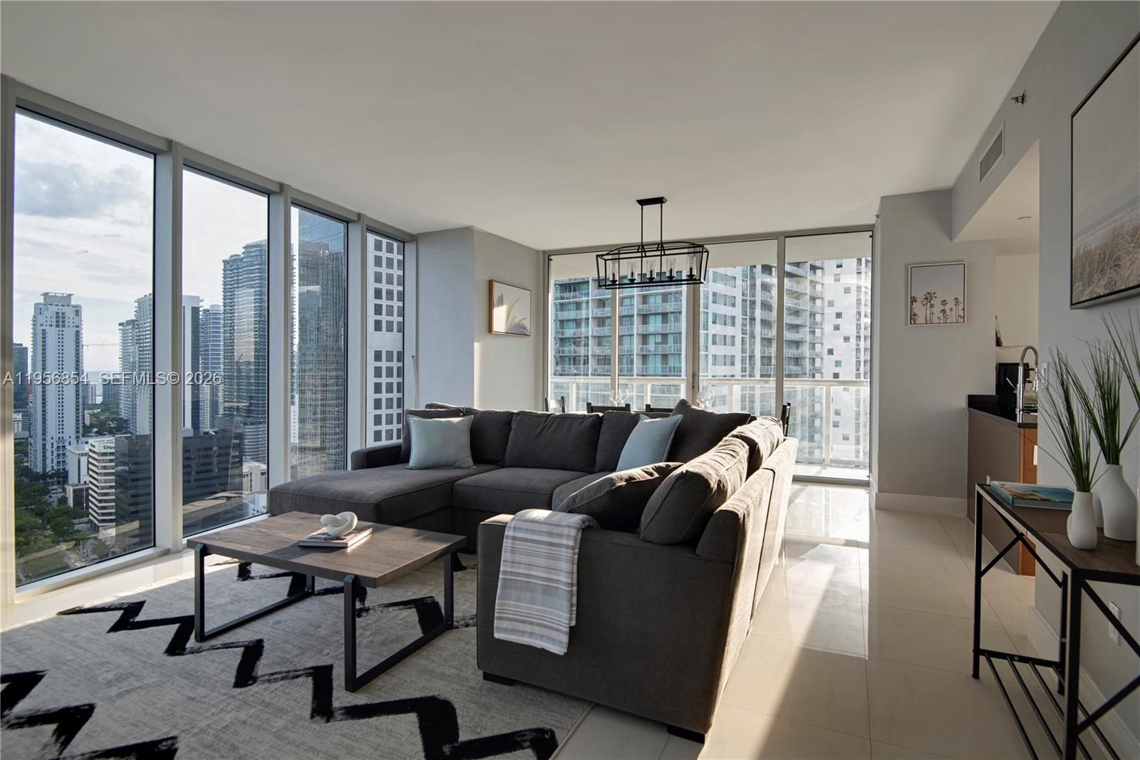 485 Brickell Ave 3208 Property Photo 4