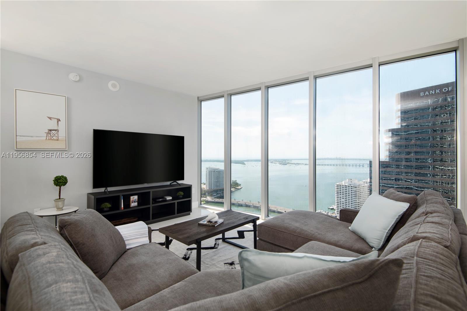 485 Brickell Ave 3208 Property Photo 6