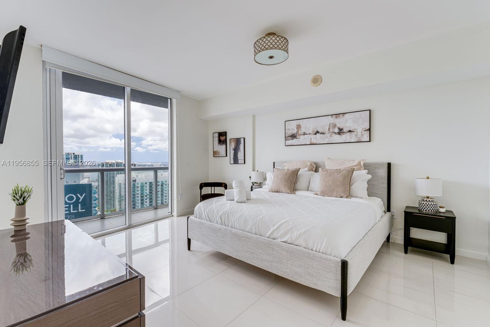 485 Brickell Ave 4706 Property Photo 6