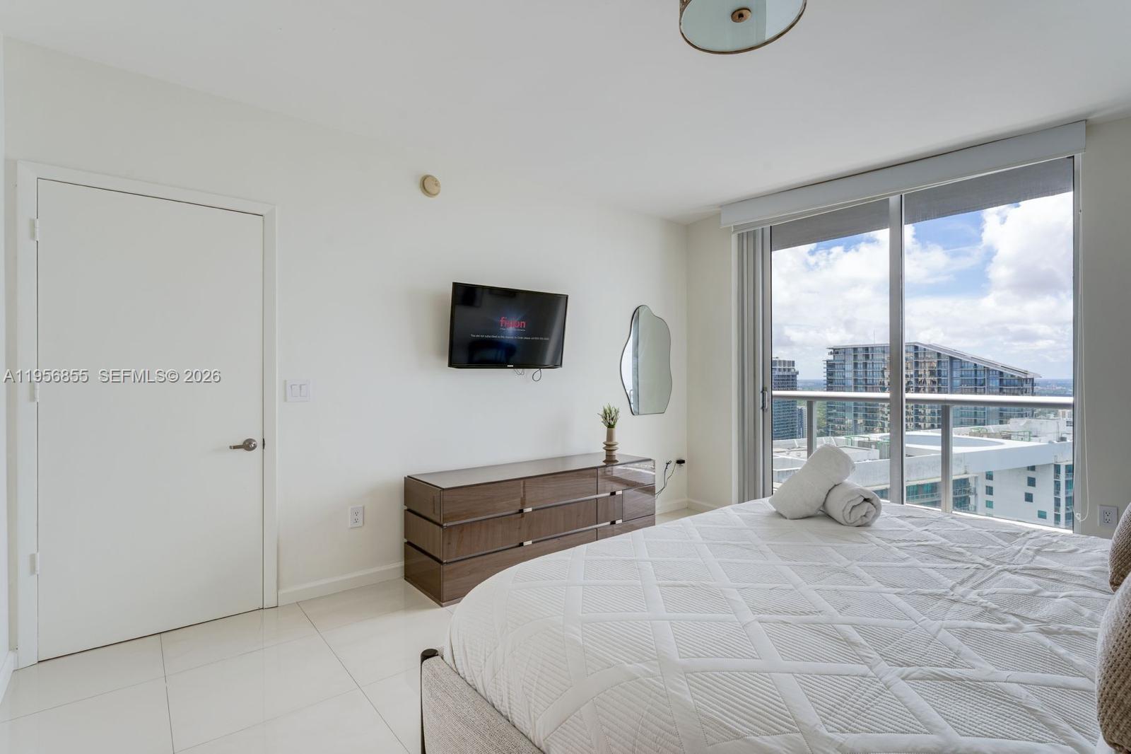 485 Brickell Ave 4706 Property Photo 7
