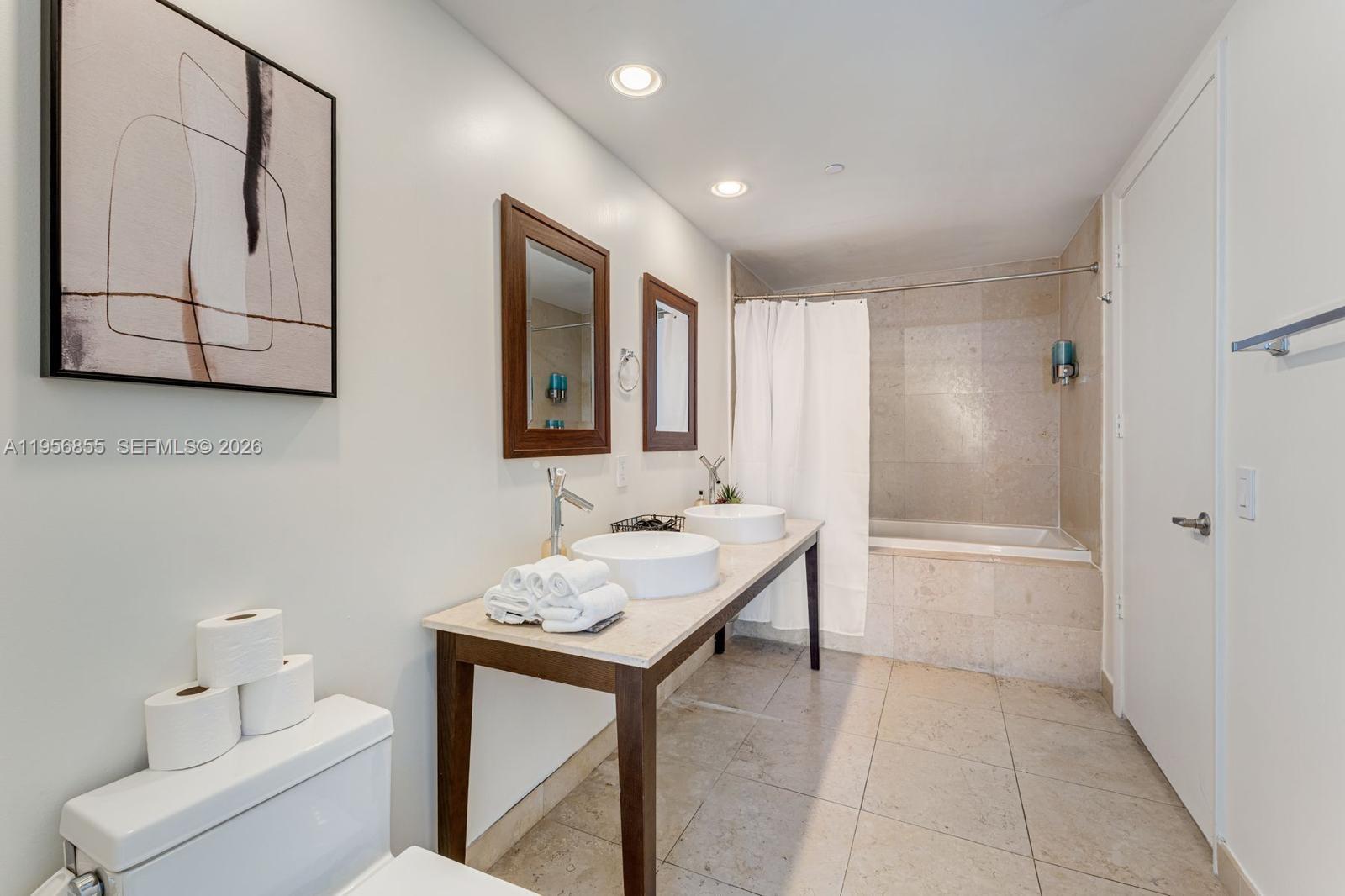 485 Brickell Ave 4706 Property Photo 8