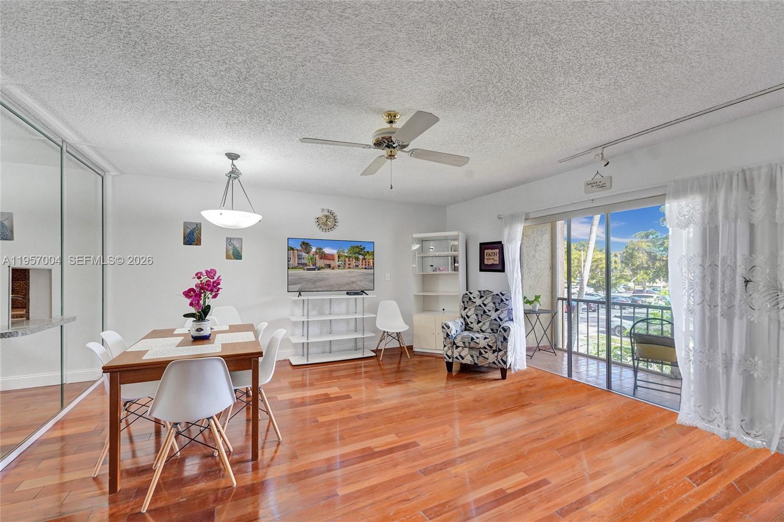 8260 Sw 24th St 6210 Property Photo 8