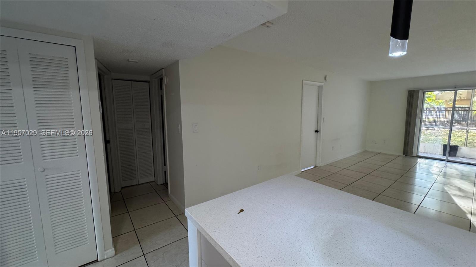 4111 Stirling Rd 102 Property Photo 8